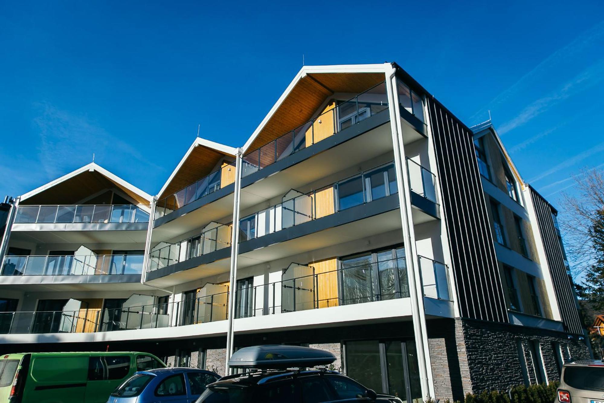 Apartament Uroczy Belle View シクラルスカ・ポレンバ エクステリア 写真