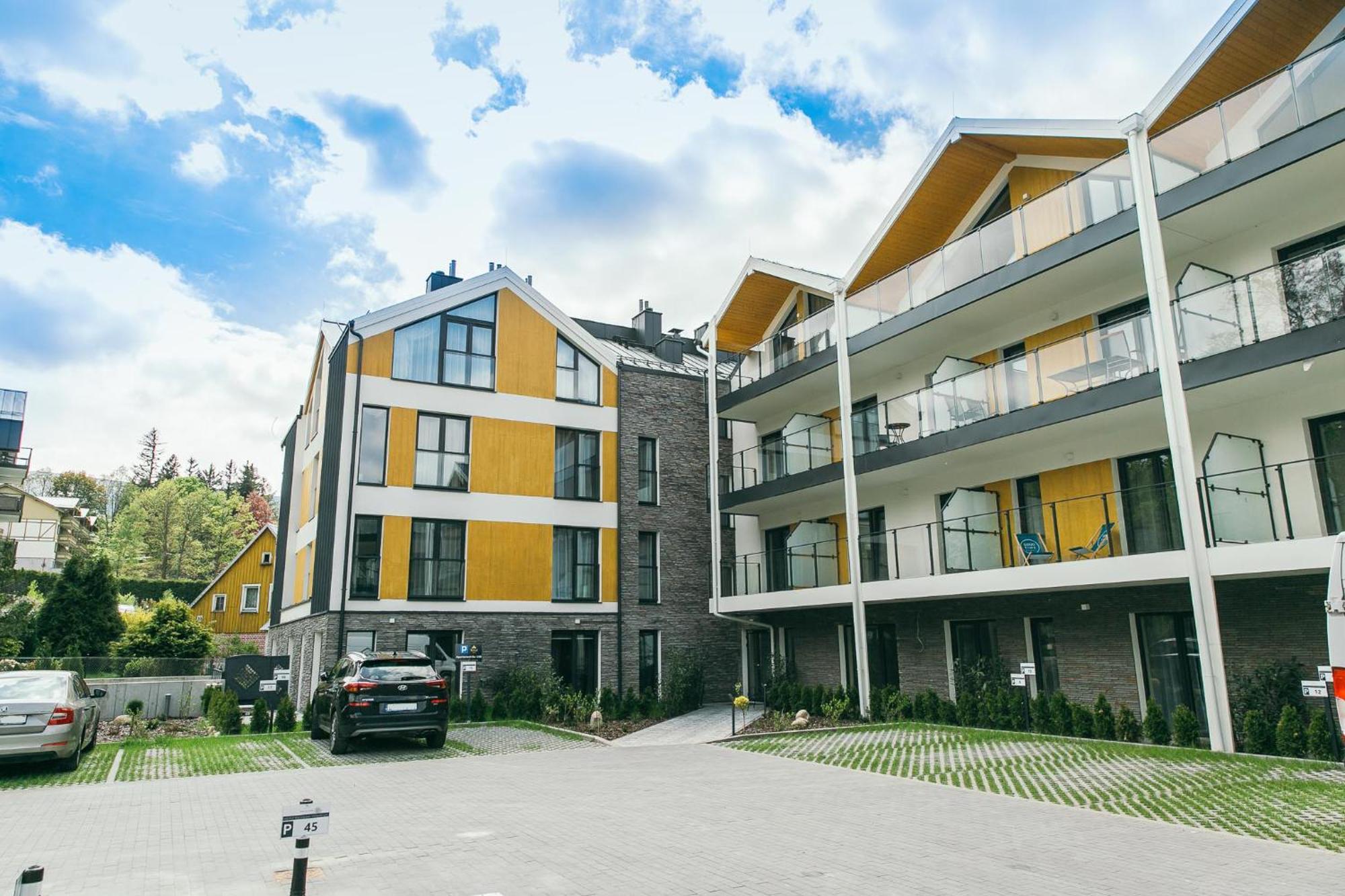 Apartament Uroczy Belle View シクラルスカ・ポレンバ エクステリア 写真