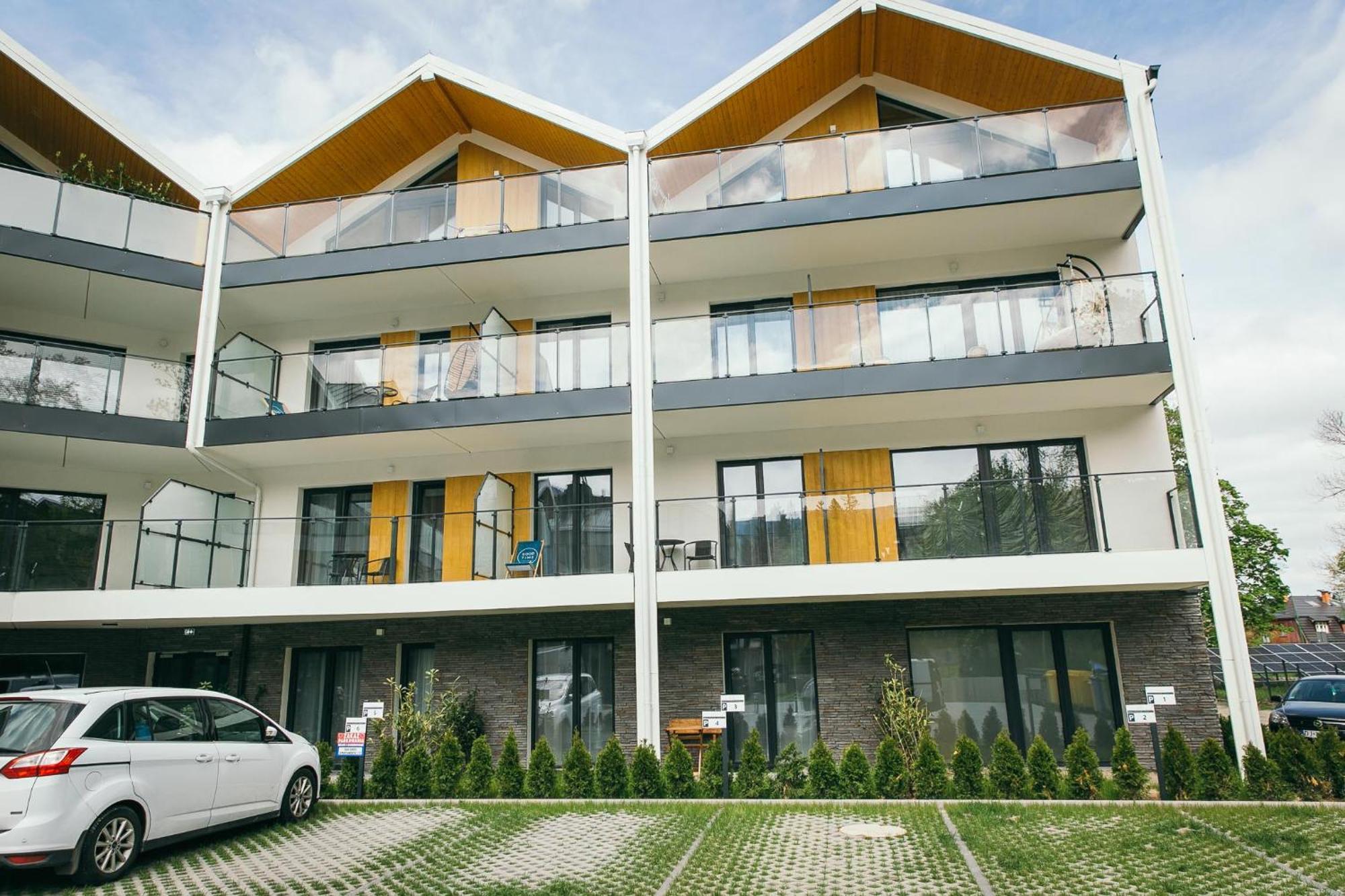 Apartament Uroczy Belle View シクラルスカ・ポレンバ エクステリア 写真
